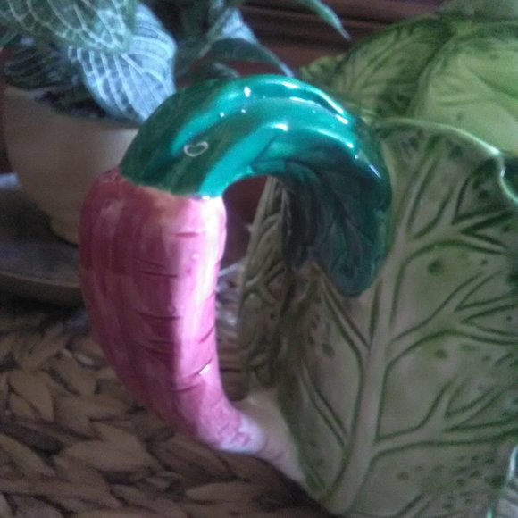 BUNNY LANE Vintage Bunny Teapot - Picture 15 of 16